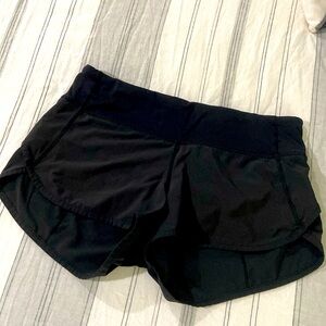 Lululemon size 4 black speed shorts